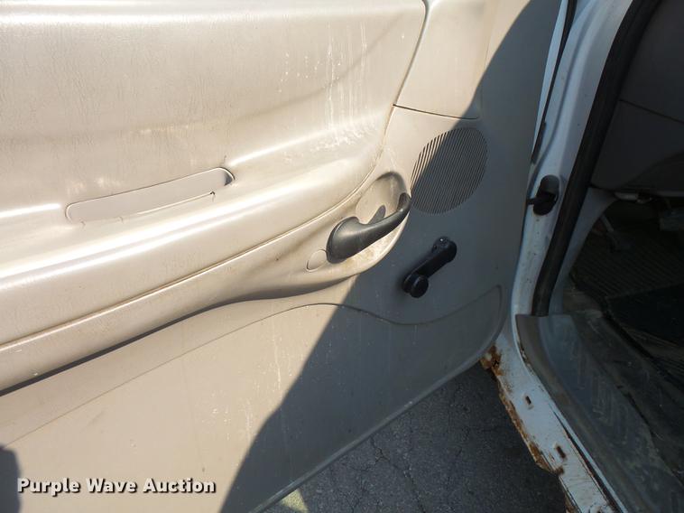 image for item DC5330 1998 Ford F150 pickup truck