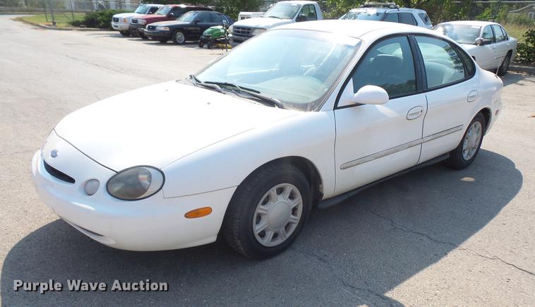 image for item DC5332 1996 Ford Taurus