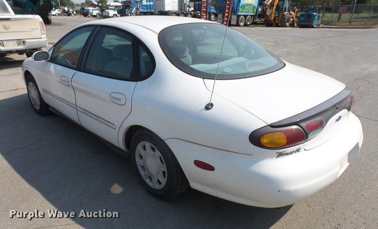 image for item DC5332 1996 Ford Taurus