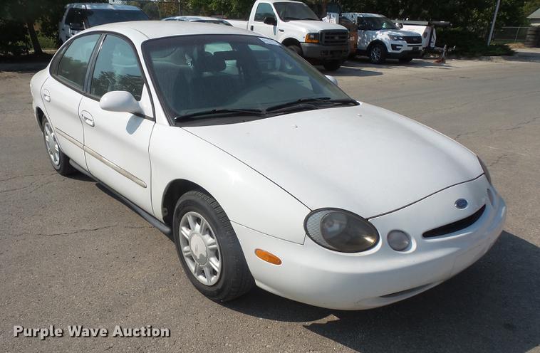 image for item DC5332 1996 Ford Taurus