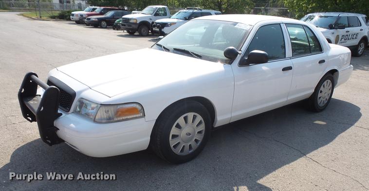image for item DC5333 2011 Ford Crown Victoria Police Interceptor