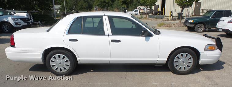 image for item DC5333 2011 Ford Crown Victoria Police Interceptor