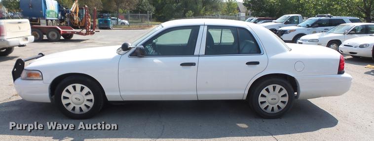 image for item DC5333 2011 Ford Crown Victoria Police Interceptor
