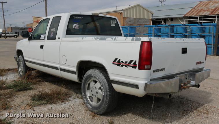 image for item DD0056 1993 GMC Sierra 1500 SLE Ext. Cab pickup truck