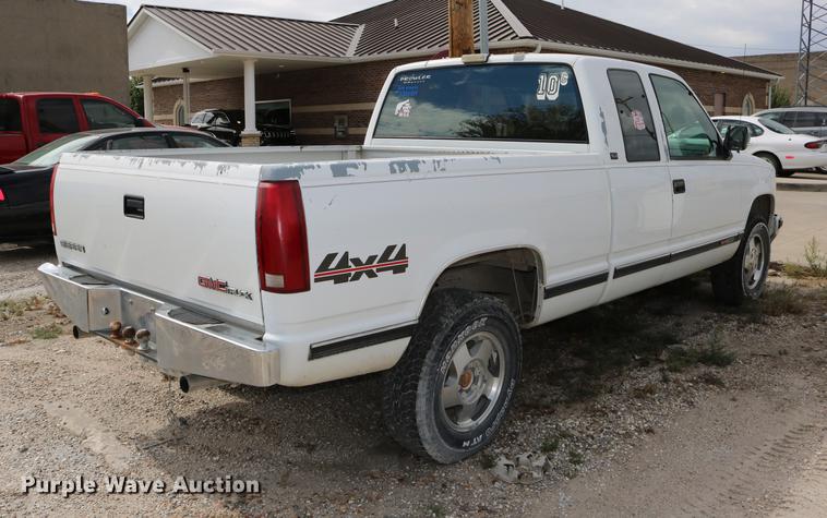 image for item DD0056 1993 GMC Sierra 1500 SLE Ext. Cab pickup truck