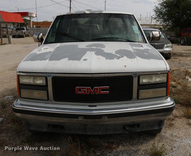 image for item DD0056 1993 GMC Sierra 1500 SLE Ext. Cab pickup truck