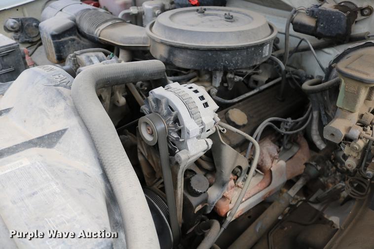 image for item DD0056 1993 GMC Sierra 1500 SLE Ext. Cab pickup truck