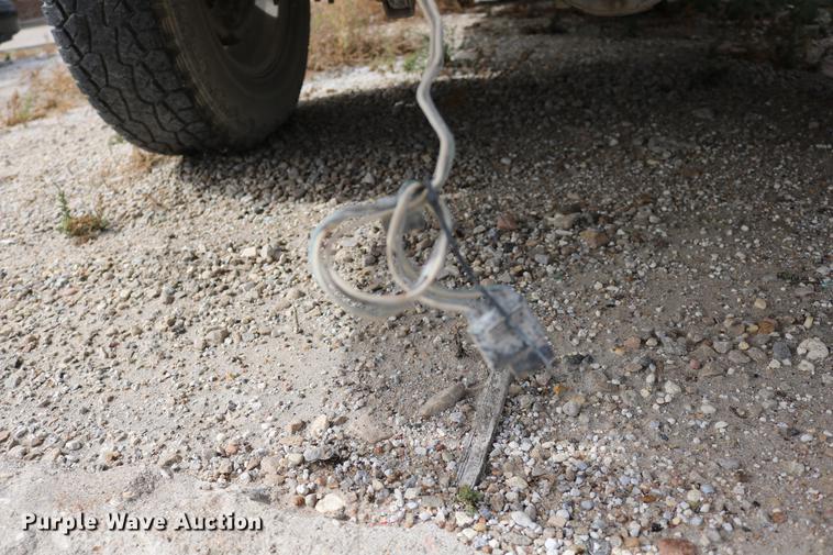 image for item DD0056 1993 GMC Sierra 1500 SLE Ext. Cab pickup truck