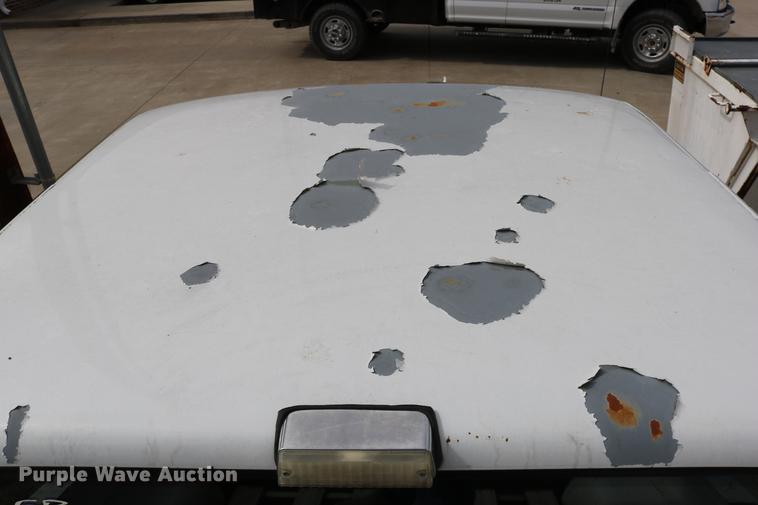 image for item DD0056 1993 GMC Sierra 1500 SLE Ext. Cab pickup truck