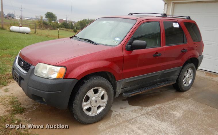 image for item DD0797 2004 Ford Escape XLT SUV