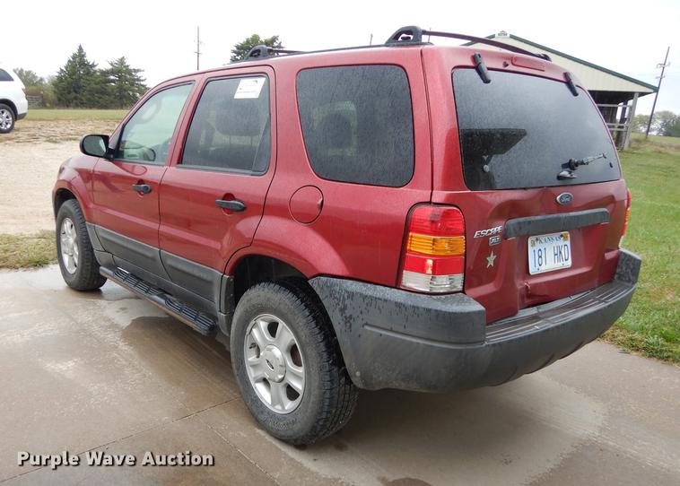 image for item DD0797 2004 Ford Escape XLT SUV