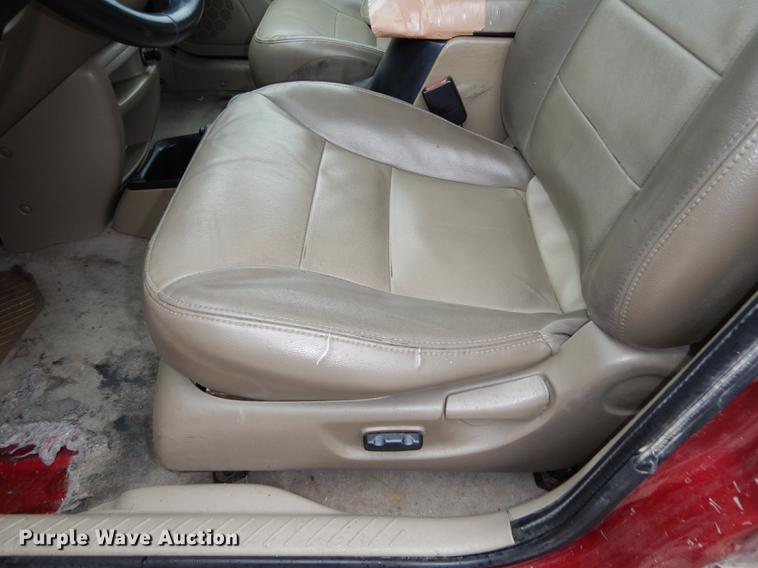 image for item DD0797 2004 Ford Escape XLT SUV