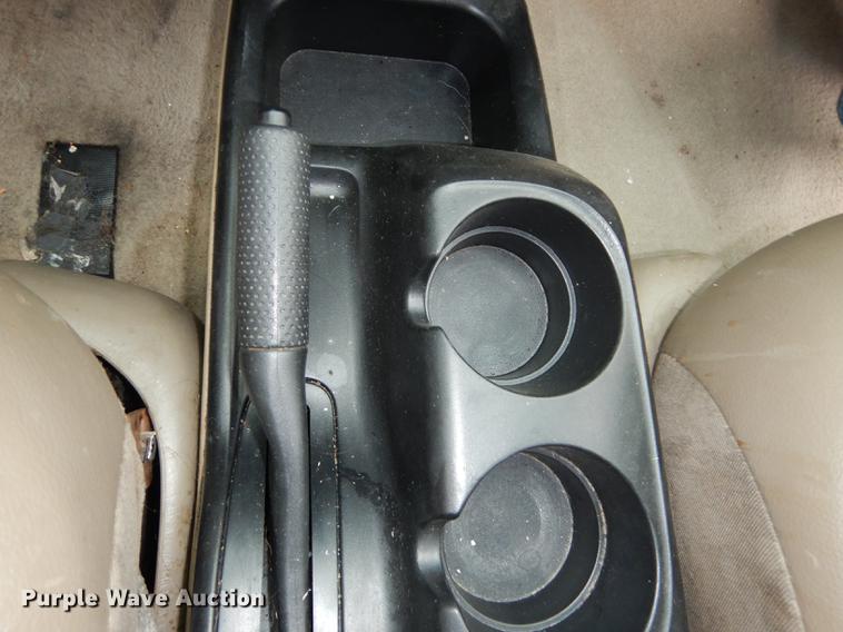 image for item DD0797 2004 Ford Escape XLT SUV