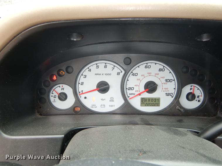 image for item DD0797 2004 Ford Escape XLT SUV