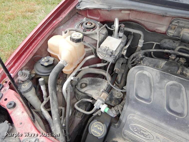 image for item DD0797 2004 Ford Escape XLT SUV