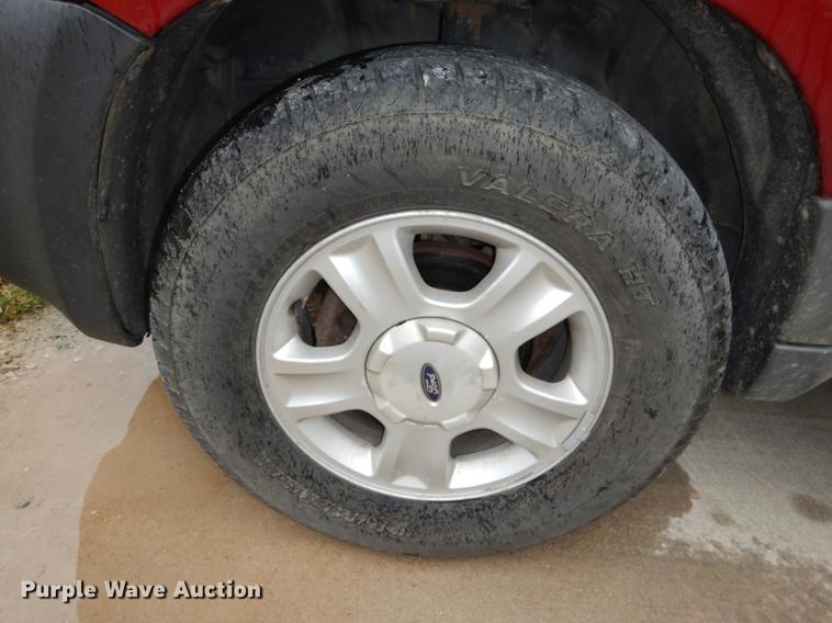 image for item DD0797 2004 Ford Escape XLT SUV