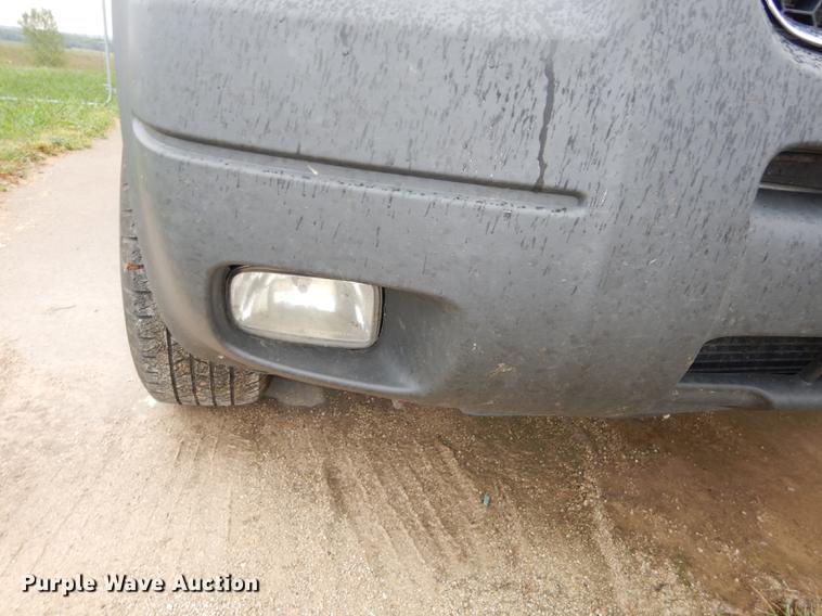 image for item DD0797 2004 Ford Escape XLT SUV