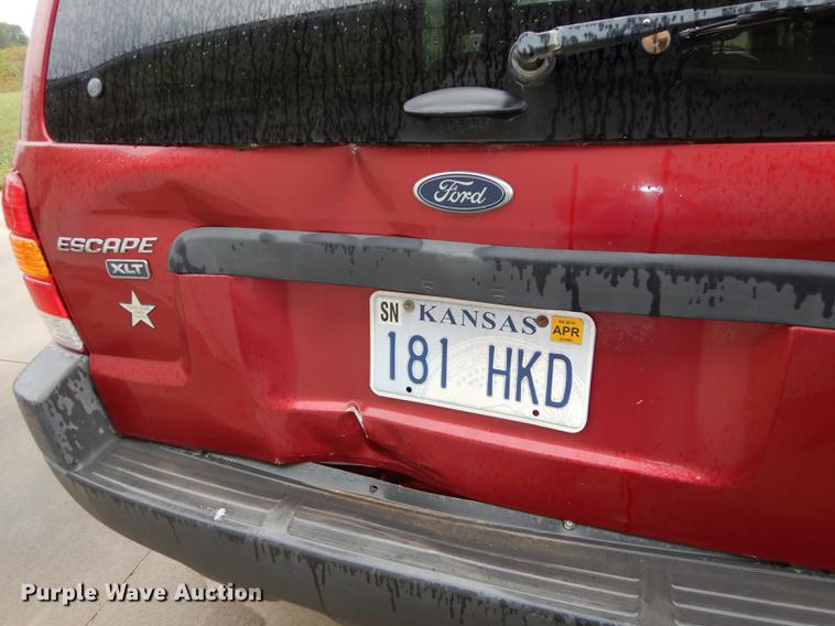 image for item DD0797 2004 Ford Escape XLT SUV