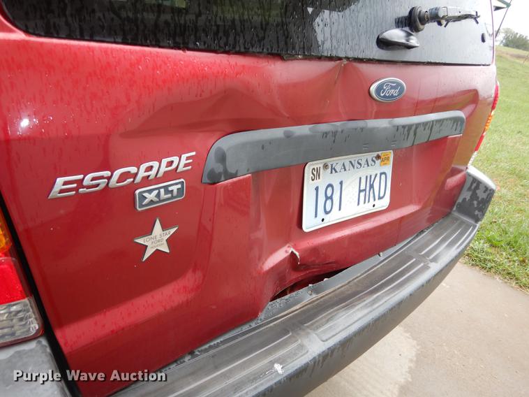 image for item DD0797 2004 Ford Escape XLT SUV