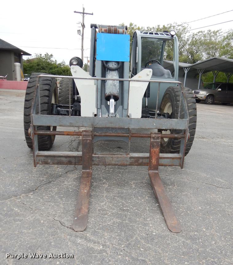 image for item DD0805 2005 Terex TH842C telehandler