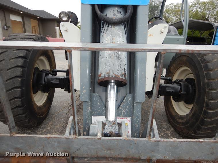 image for item DD0805 2005 Terex TH842C telehandler