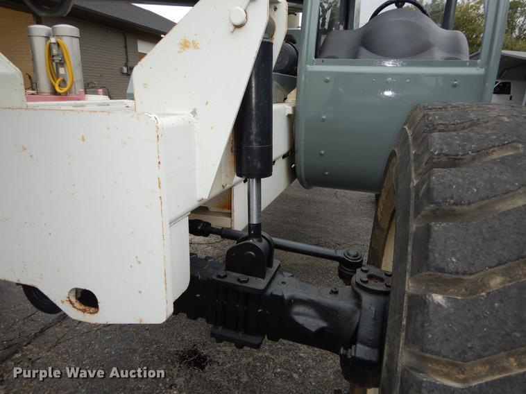 image for item DD0805 2005 Terex TH842C telehandler