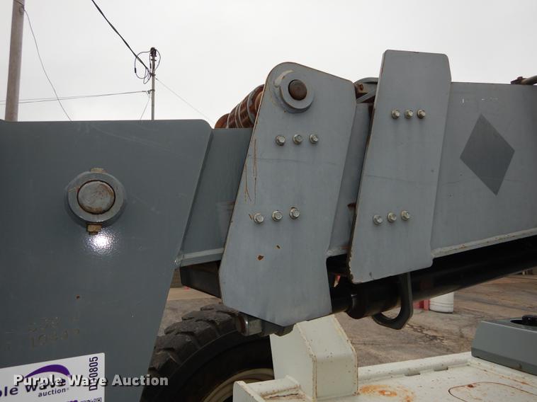 image for item DD0805 2005 Terex TH842C telehandler