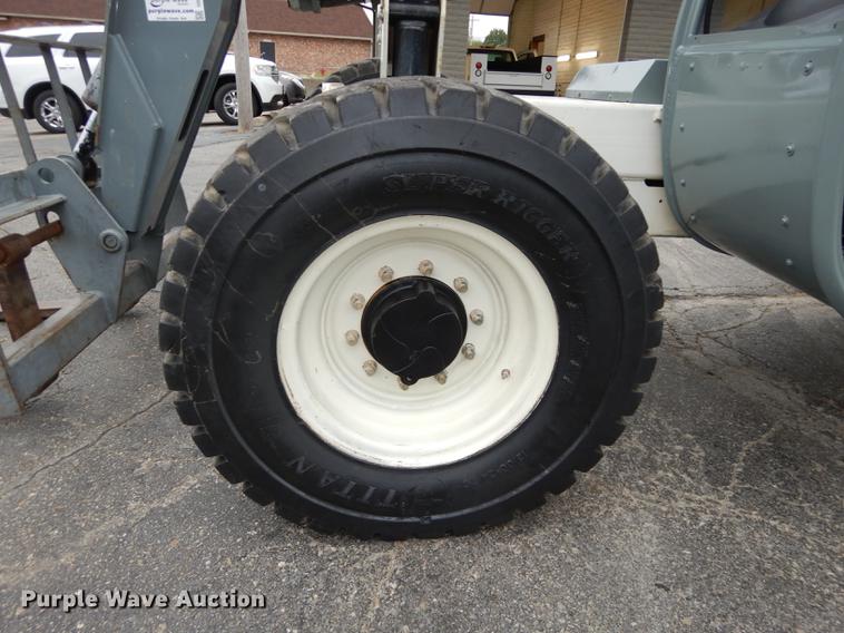 image for item DD0805 2005 Terex TH842C telehandler