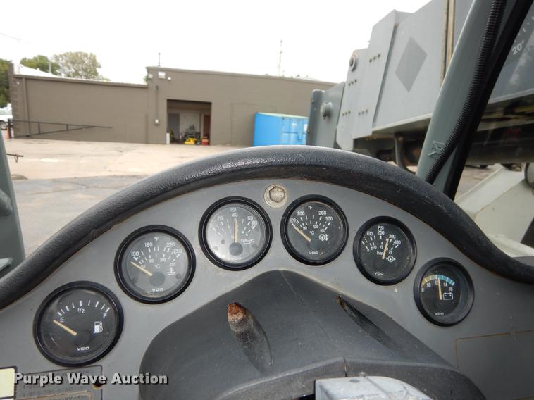 image for item DD0805 2005 Terex TH842C telehandler