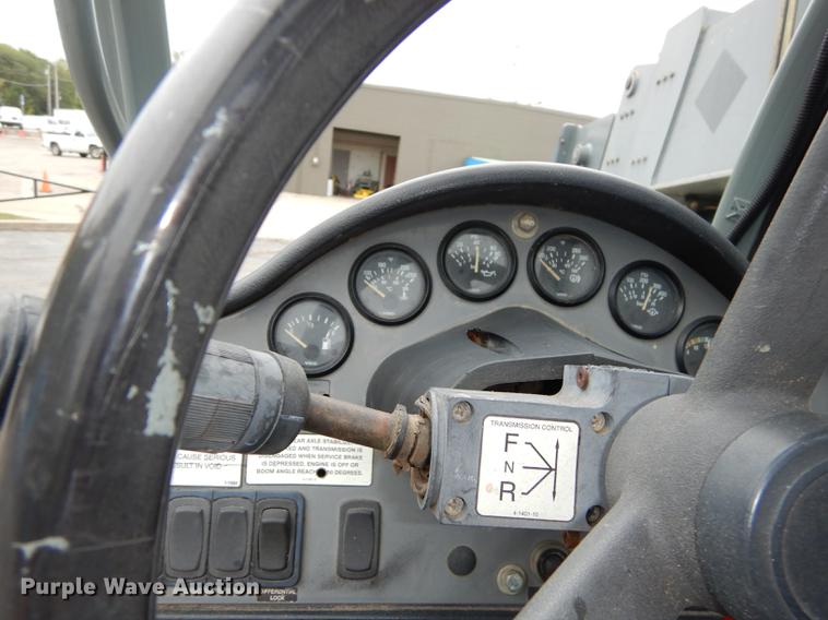 image for item DD0805 2005 Terex TH842C telehandler