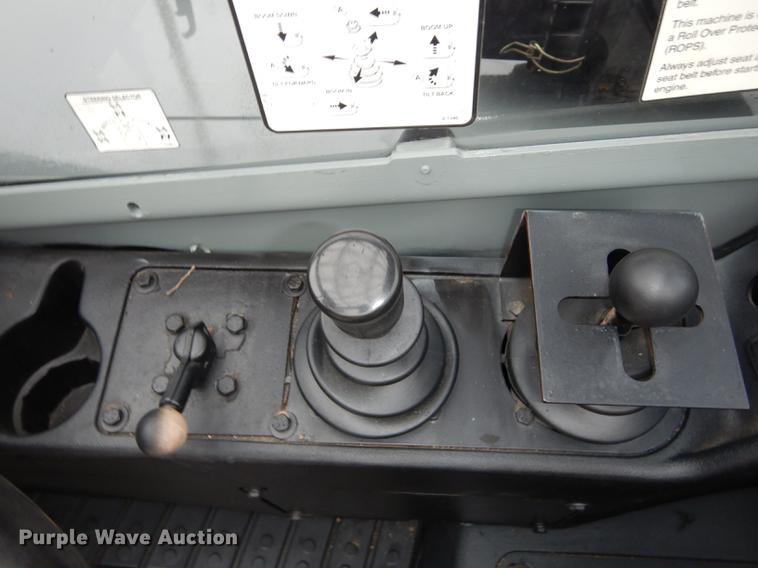 image for item DD0805 2005 Terex TH842C telehandler