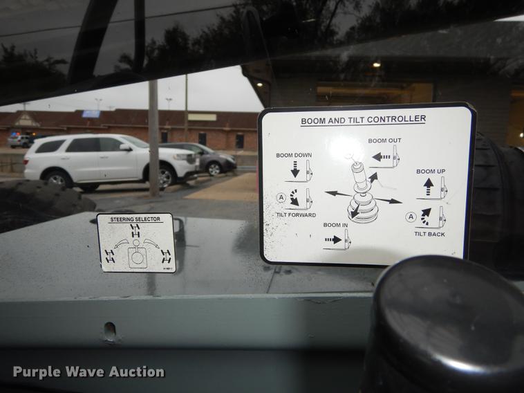 image for item DD0805 2005 Terex TH842C telehandler