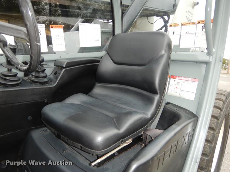 image for item DD0805 2005 Terex TH842C telehandler