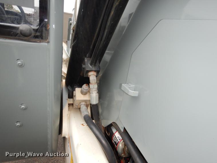 image for item DD0805 2005 Terex TH842C telehandler