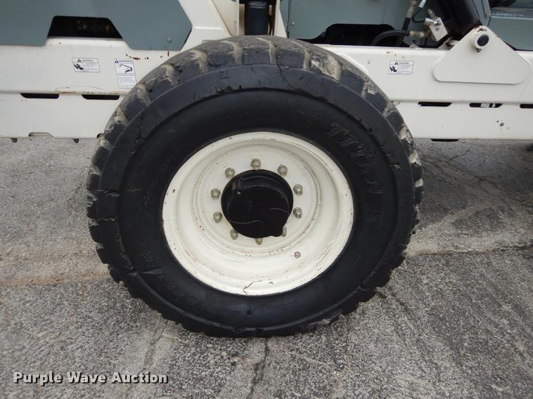 image for item DD0805 2005 Terex TH842C telehandler