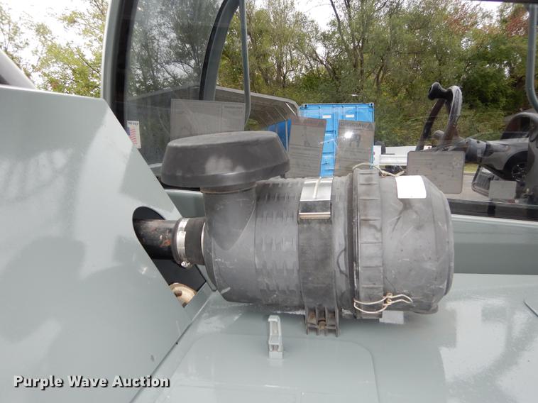 image for item DD0805 2005 Terex TH842C telehandler