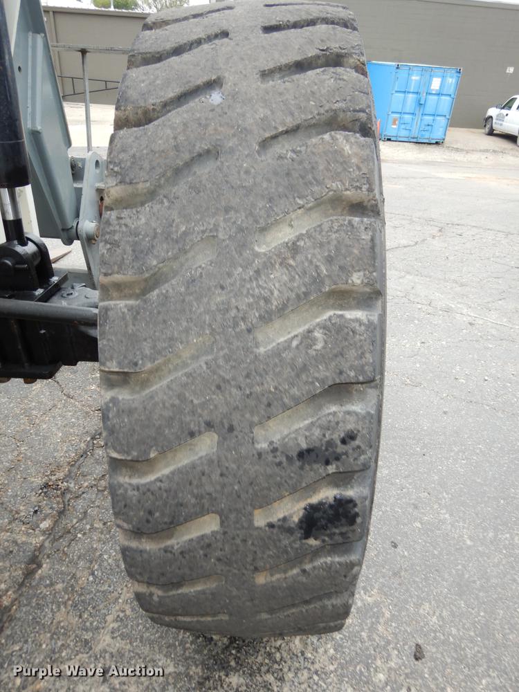 image for item DD0805 2005 Terex TH842C telehandler