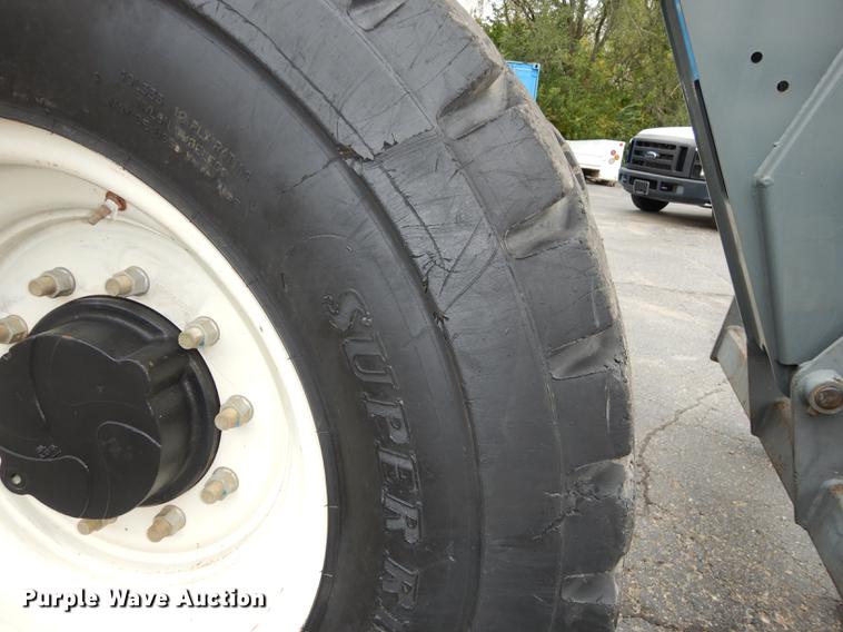 image for item DD0805 2005 Terex TH842C telehandler