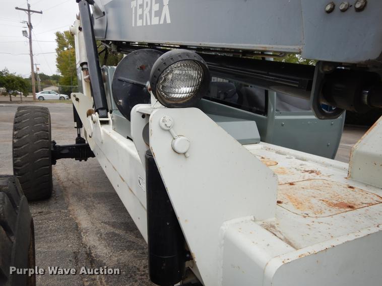 image for item DD0805 2005 Terex TH842C telehandler