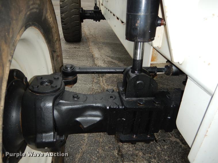 image for item DD0805 2005 Terex TH842C telehandler