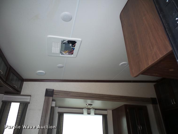 image for item DD1520 2016 Heartland North Peak camper