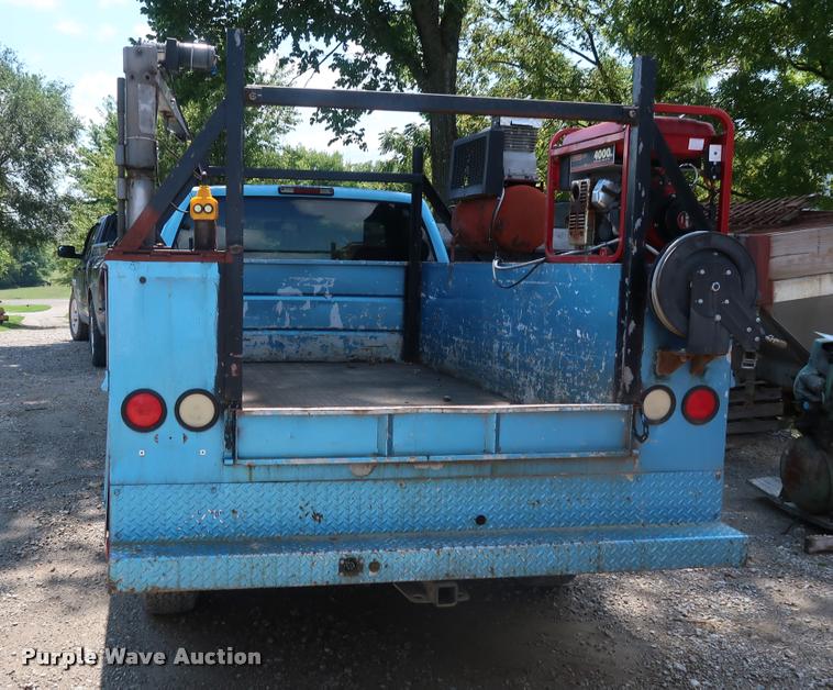 image for item DD1647 1994 Chevrolet 2500HD utility bed pickup truck