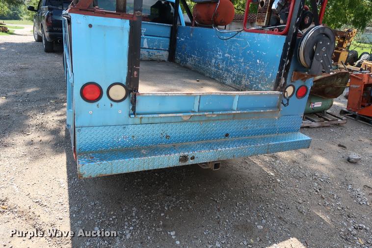 image for item DD1647 1994 Chevrolet 2500HD utility bed pickup truck