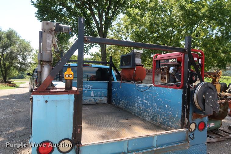 image for item DD1647 1994 Chevrolet 2500HD utility bed pickup truck