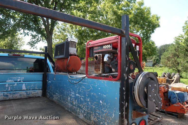 image for item DD1647 1994 Chevrolet 2500HD utility bed pickup truck