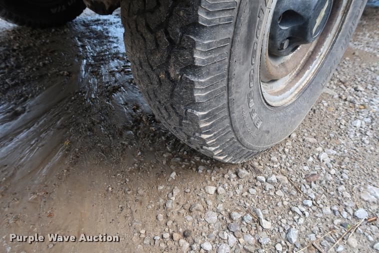 image for item DD1647 1994 Chevrolet 2500HD utility bed pickup truck