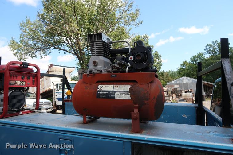 image for item DD1647 1994 Chevrolet 2500HD utility bed pickup truck