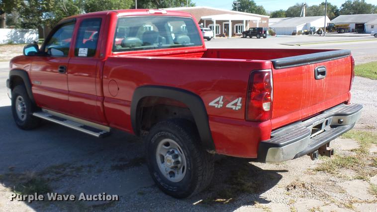image for item DD2008 2003 Chevrolet Silverado 2500HD Ext. Cab pickup truck