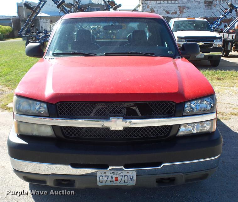 image for item DD2008 2003 Chevrolet Silverado 2500HD Ext. Cab pickup truck