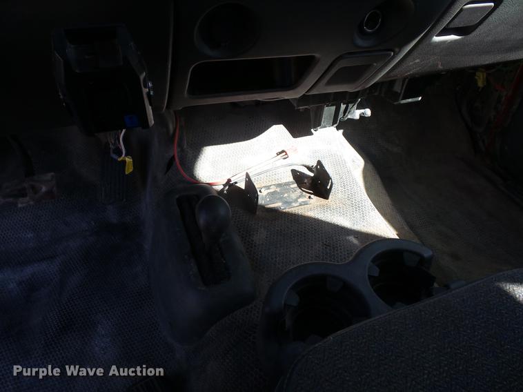 image for item DD2008 2003 Chevrolet Silverado 2500HD Ext. Cab pickup truck